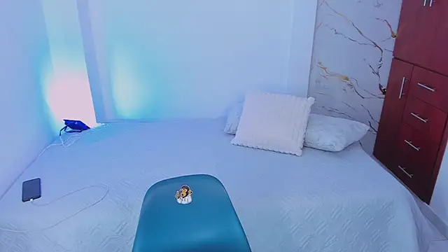 martina roldam online show from 03-14-26, 03:23