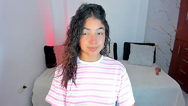 martina roldam online show from 05-28-26, 01:46