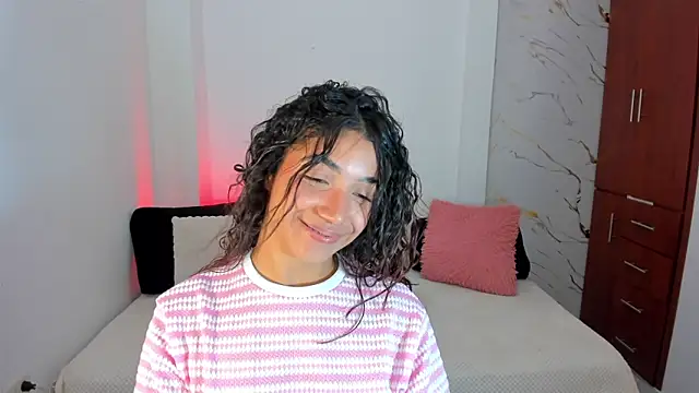 martina roldam online show from 05-21-26, 03:04