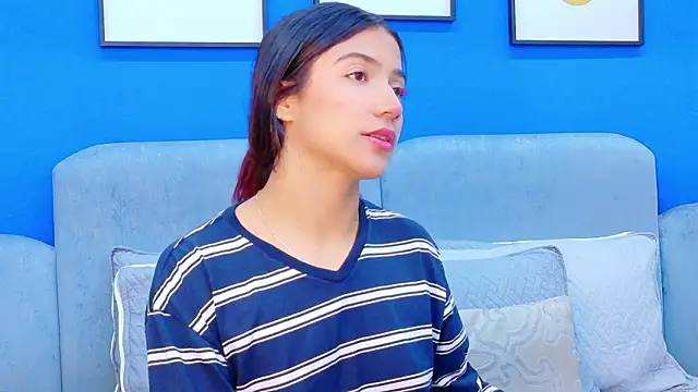 Snapshot of martina_roldam chatting on 02-14-26, 12:11 martina roldam online show from 02-14-26, 12:11