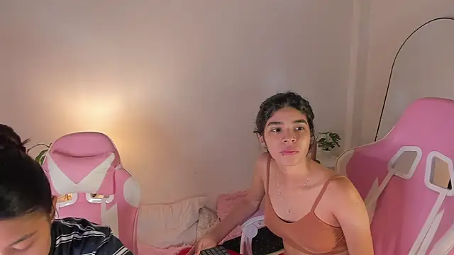 Snapshot of martina_roldam chatting on 09-26-25, 02:40 martina roldam online show from 09-26-25, 02:40