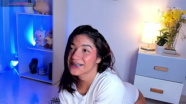 Snapshot of martina_roldam chatting on 01-28-25, 01:39 martina roldam online show from 01-28-25, 01:39