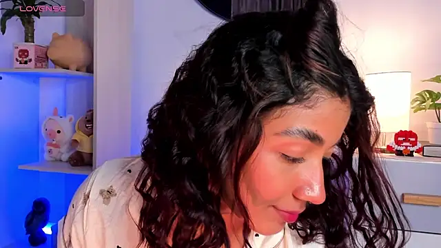 Snapshot of martina_roldam chatting on 01-30-25, 05:30 martina roldam online show from 01-30-25, 05:30