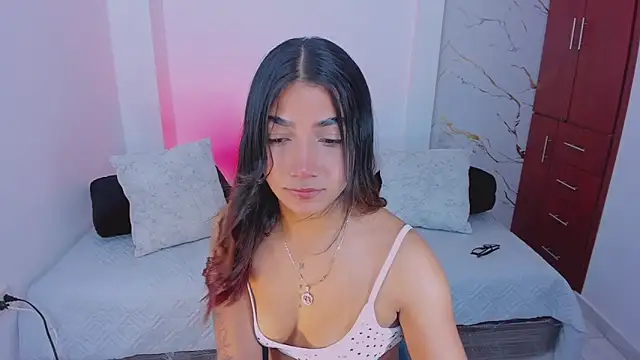 martina roldam online show from 04-10-26, 02:07