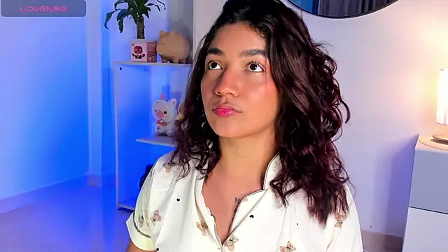 Snapshot of martina_roldam chatting on 01-30-25, 02:27 martina roldam online show from 01-30-25, 02:27