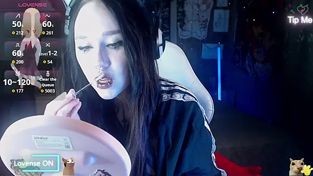 chloe crystall killer online show from 05-14-26, 11:13