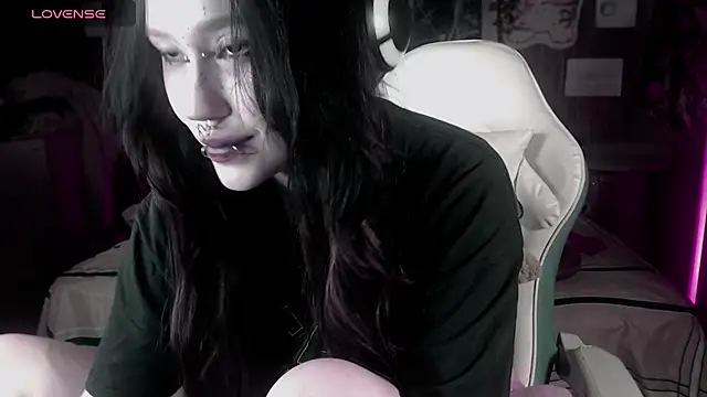 chloe crystall killer online show from 03-07-26, 10:37