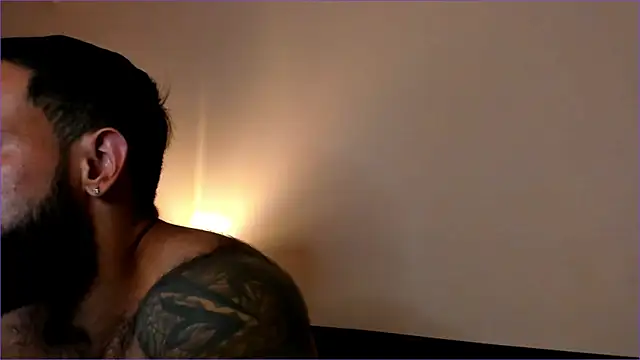 BradLeon  online show from 10-06-25, 06:52