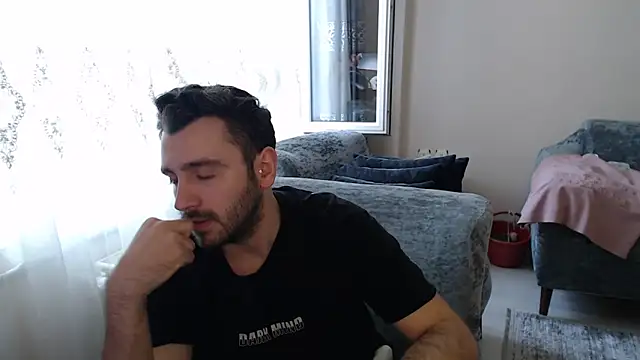 handsomeee04 online show from 05-17-26, 03:01