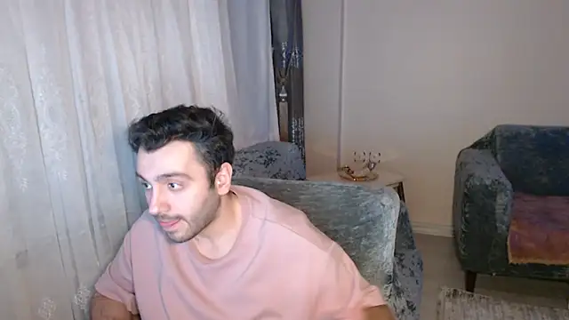handsomeee04 online show from 06-12-26, 10:07