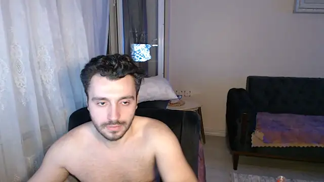 handsomeee04 online show from 06-04-26, 09:19