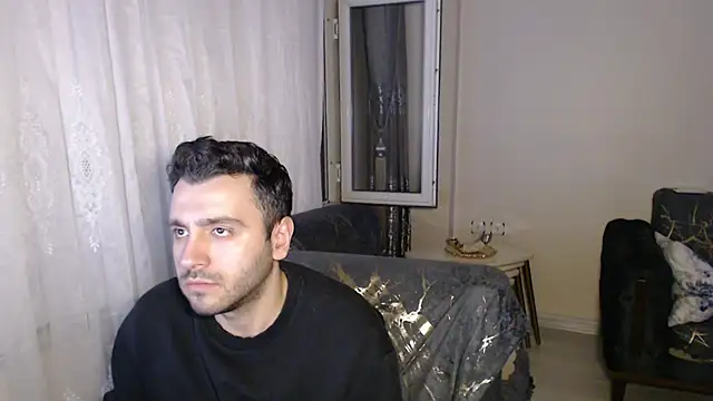 handsomeee04 online show from 07-13-26, 01:27