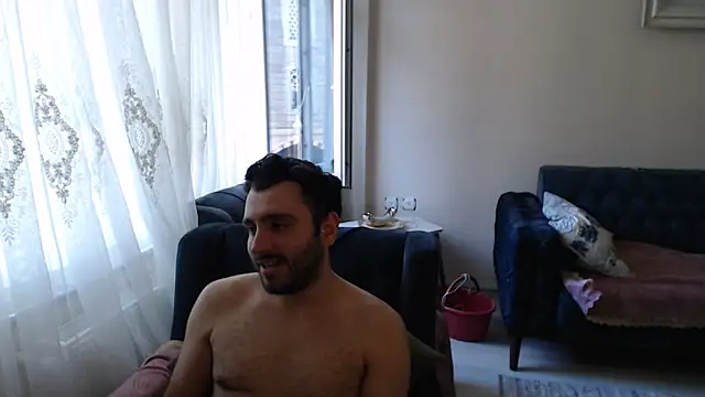 handsomeee04 online show from 06-04-26, 05:56