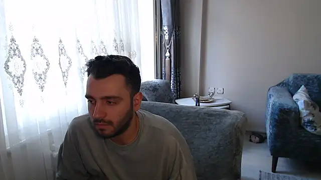 handsomeee04 online show from 06-17-26, 03:50