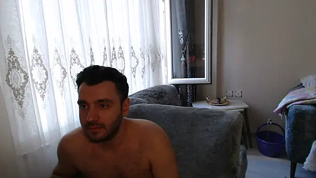 handsomeee04 online show from 06-29-26, 03:57