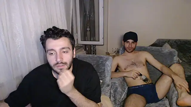 handsomeee04 online show from 06-08-26, 01:28