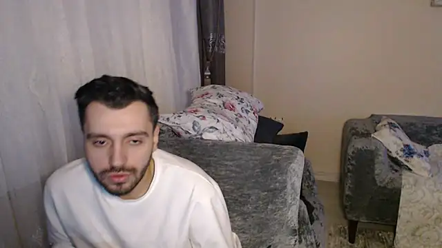 handsomeee04 online show from 05-04-26, 10:01