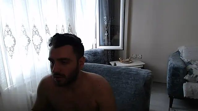 handsomeee04 online show from 06-21-26, 12:55