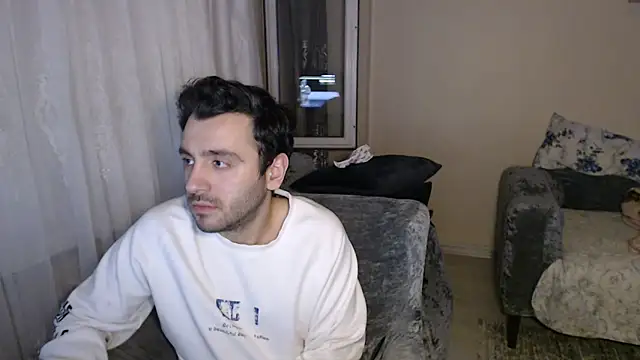 handsomeee04 online show from 04-24-26, 02:24