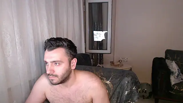handsomeee04 online show from 07-05-26, 10:49
