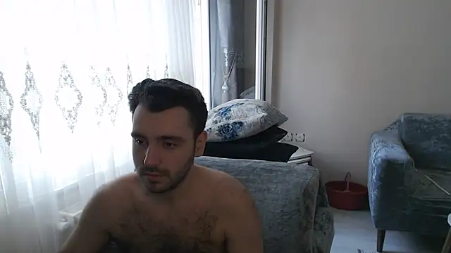 handsomeee04 online show from 05-10-26, 01:57