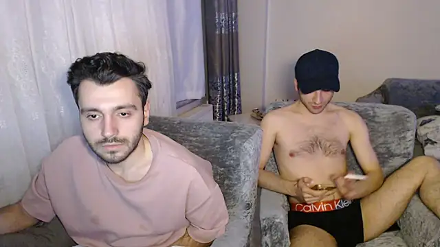 handsomeee04 online show from 05-18-26, 11:09