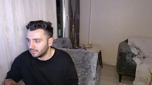 handsomeee04 online show from 06-20-26, 07:52