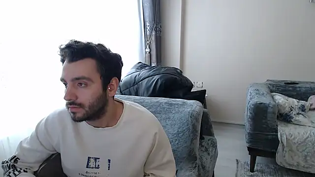 handsomeee04 online show from 04-22-26, 12:34
