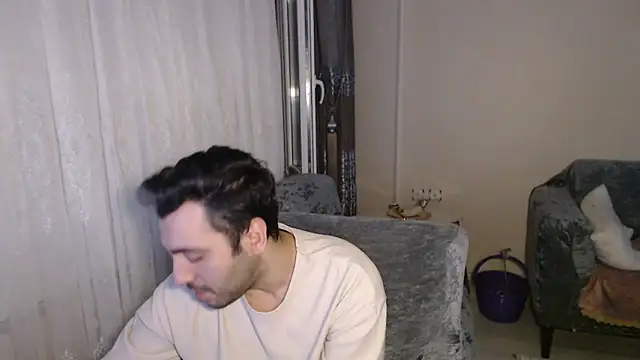 handsomeee04 online show from 06-14-26, 08:43