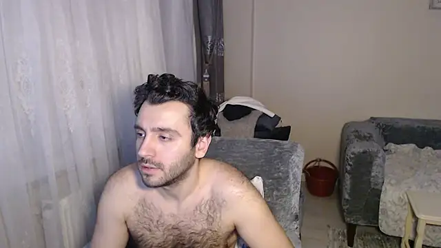 handsomeee04 online show from 04-28-26, 12:09