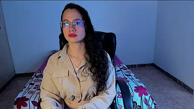 emmaTorres1 online show from 03-01-25, 09:59