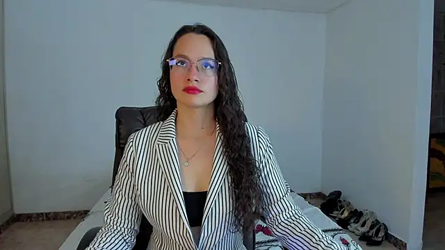 emmaTorres1 online show from 03-11-25, 09:04