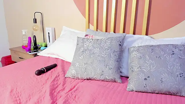 Nicole Angels  online show from 10-08-25, 07:47