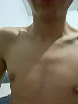 Snapshot of ekskekejejej chatting on 03-04-25, 07:43 ekskekejejej online show from 03-04-25, 07:43