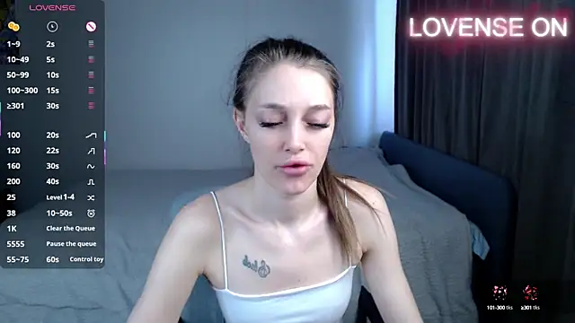 Snapshot of Cherry_air chatting on 03-17-25, 04:29 Cherry air online show from 03-17-25, 04:29