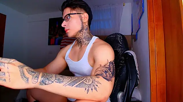 DennisWalkerr online show from 11-20-25, 10:42