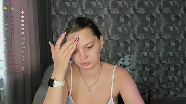 Snapshot of Lovely_Lure chatting on 01-15-26, 07:01 Lovely Lure online show from 01-15-26, 07:01