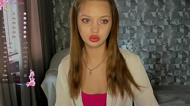 Snapshot of Lovely_Lure chatting on 01-31-25, 09:59 Lovely Lure online show from 01-31-25, 09:59