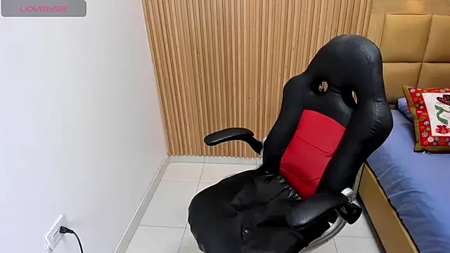 LOLAMAXI online show from 12-03-25, 03:18