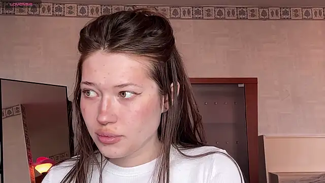eva varnerr online show from 04-19-26, 01:56