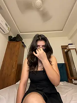 Snapshot of ahista chatting on 06-28-26, 05:19 ahista online show from 06-28-26, 05:19