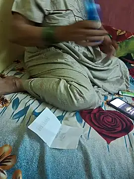 Snapshot of sivani_asha chatting on 11-17-25, 04:33 sivani asha online show from 11-17-25, 04:33