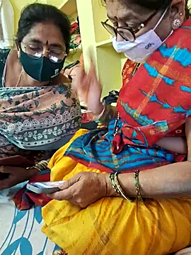 Snapshot of sivani_asha chatting on 12-19-25, 07:11 sivani asha online show from 12-19-25, 07:11