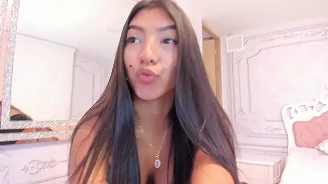 Snapshot of Daphne_Fox_ chatting on 03-14-25, 03:04 Daphne Fox online show from 03-14-25, 03:04