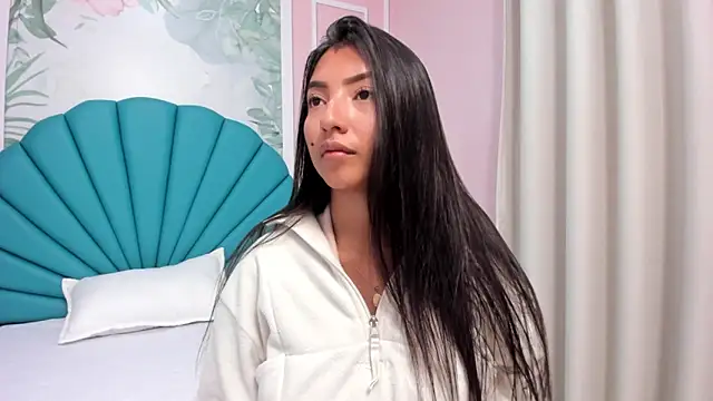 Snapshot of Daphne_Fox_ chatting on 03-01-25, 02:15 Daphne Fox online show from 03-01-25, 02:15