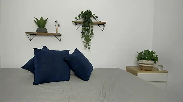 naughty 1girl online show from 04-13-26, 10:58