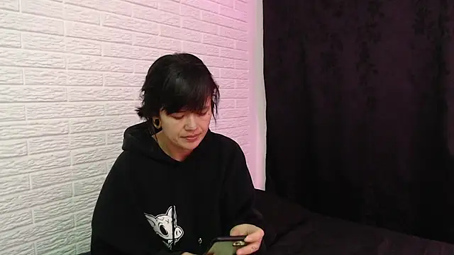 Snapshot of rousstattoo chatting on 02-21-25, 06:51 rousstattoo online show from 02-21-25, 06:51