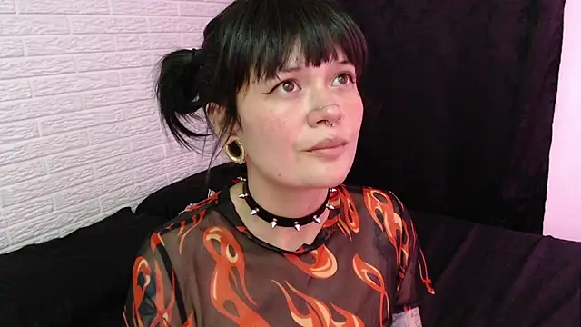 Snapshot of rousstattoo chatting on 01-21-25, 03:15 rousstattoo online show from 01-21-25, 03:15