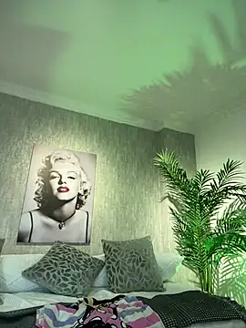 samy xoxox online show from 12-29-24, 08:00