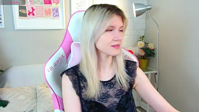 NellieLoyns online show from 01-14-26, 05:16